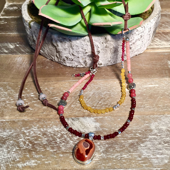 Shades of Pink Gemstone Beaded Leather Necklace - Picture 6 of 8